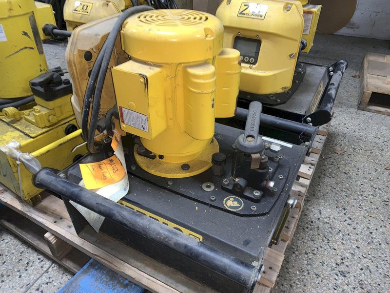 Enerpac Model ZE3220LB Electric Hydraulic Pump, sn D21209040C