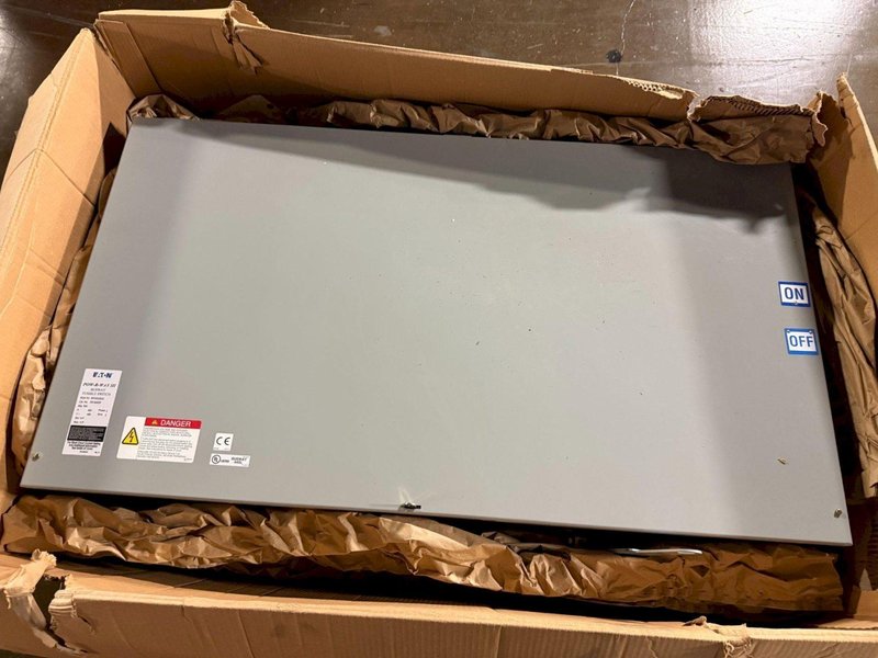 EATON 600A POW-R-WAY III P3F366RSP Fusible Switch 600V, 3PH 4W NEW