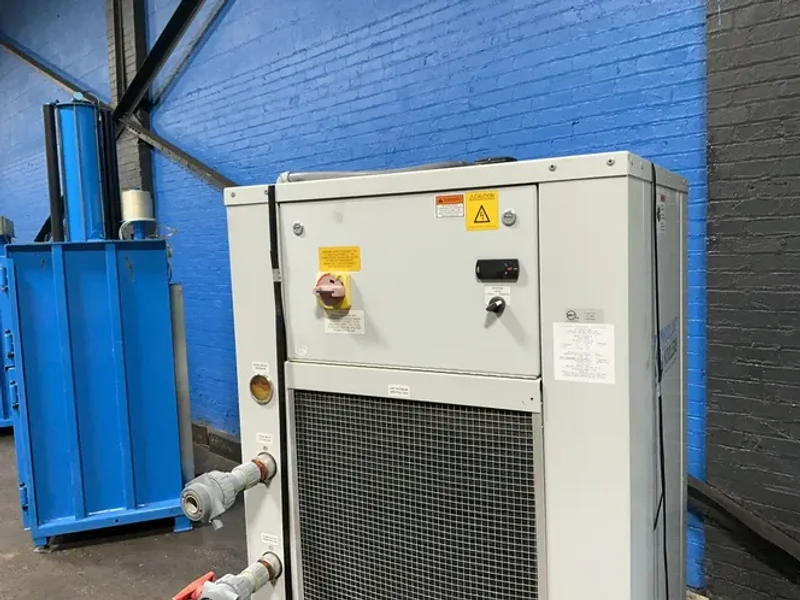 DIMPLEX THERMAL SOLUTIONS 3 HP CHILLER  -  SVI-3000-M
