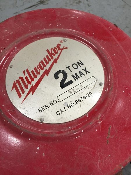 2 TON MILWAUKEE MANUAL LIFT CHAIN HOIST STOCK: 64132