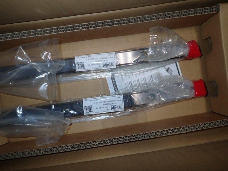 THK LINEAR GUIDES