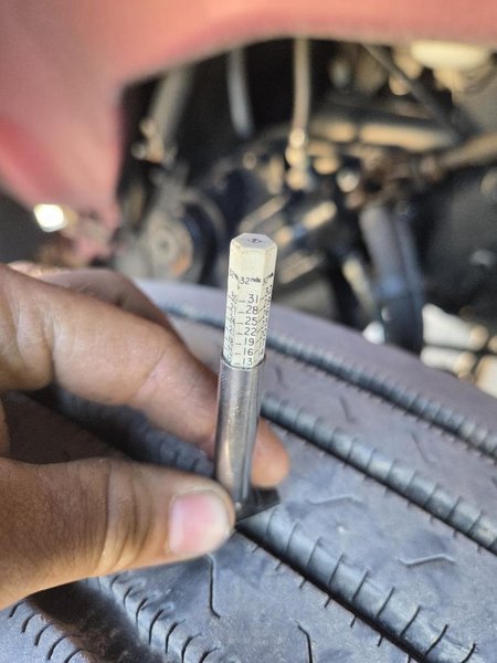 PETERBILT 567 - Trucks