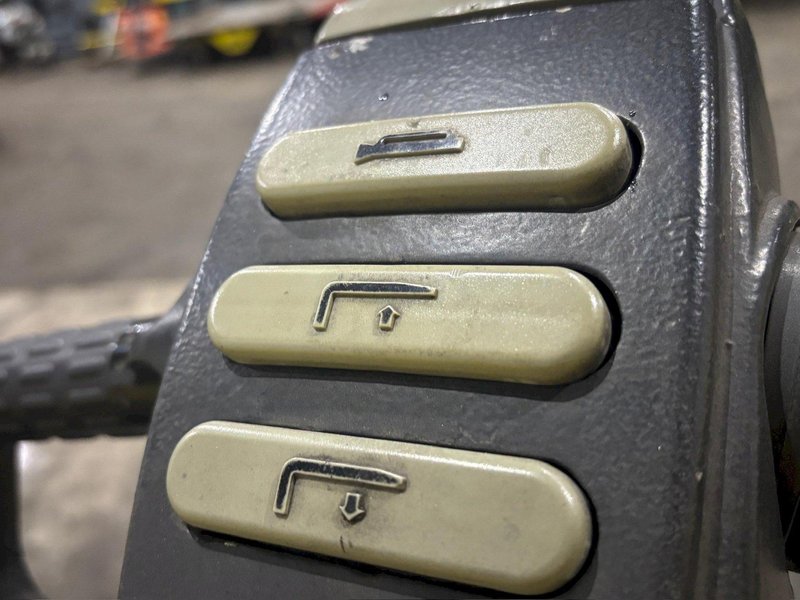 6,000 LBS MITSUBISHI PMWR30 RIDE ON ELECTRIC PALLET JACK: YOBRO #24340