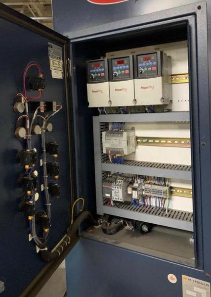 WULFTEC SEMI AUTO STRETCH WRAPPING MACHINE