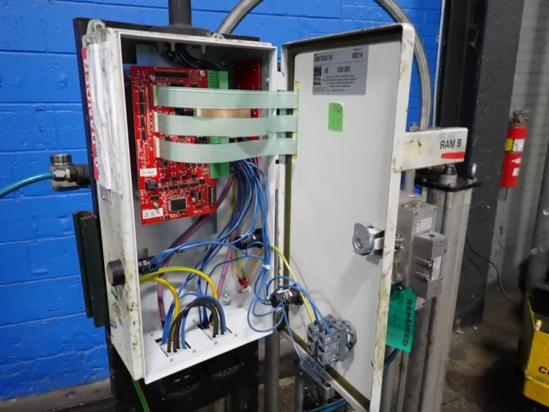 8 BAR ADHESIVE DISPENSING SYSTEM