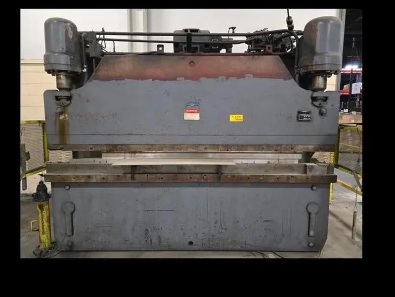 110 TON X 10&#039; PACIFIC HYDRAULIC PRESS BRAKE