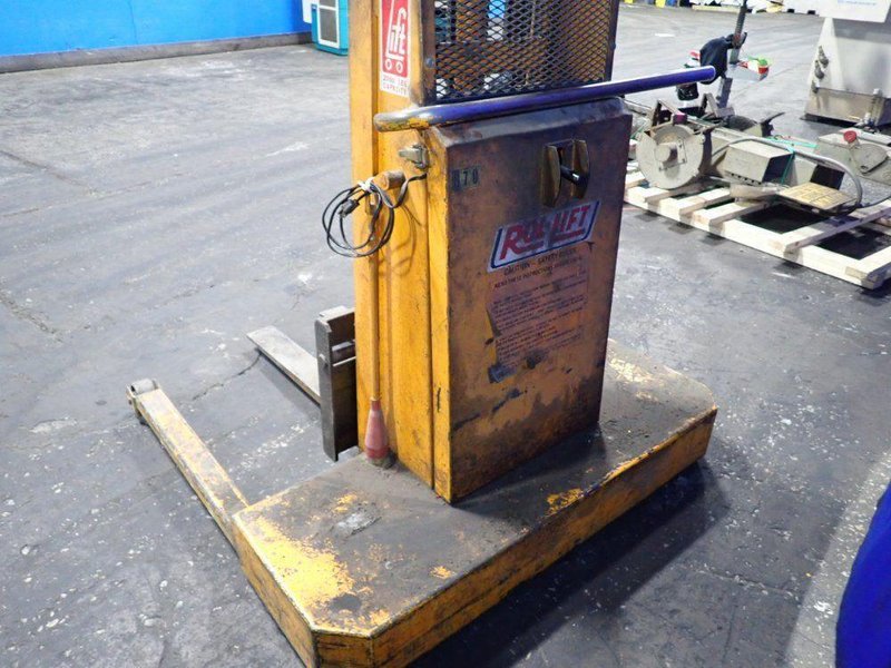 ROL-LIFT 2000 LBS ELECTRIC PALLET JACK STACKER
