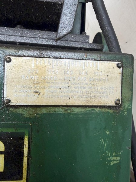 9" X 16" DOALL C-916 HORIZONTAL BANDSAW W/ 10' X 18" CONVEYOR. STOCK # 0112526.