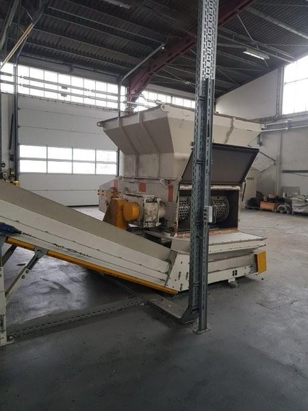NEUE HERBOLD PLASTICS PROCESSING LINE / HEAVY DUTY PLASTICS SHREDDER