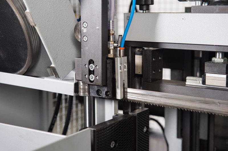 NEW 9" x 9" HYD-MECH H-230A HORIZONTAL BAND SAW
