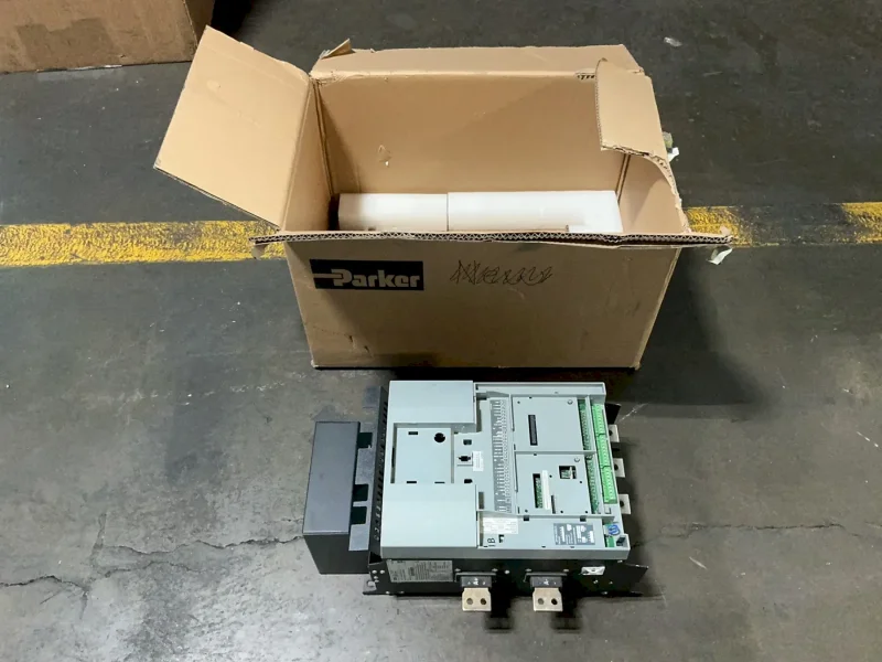 PARKER DC MOTOR SPEED CONTROLLER  -  590P-53327031-P00-U4V0