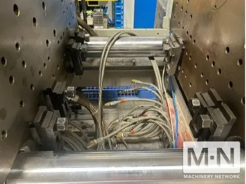 310 TON 10.5 OZ TOSHIBA MODEL EC310NIIV30-8Y INJECTION MOLDING MACHINE MFG 2009