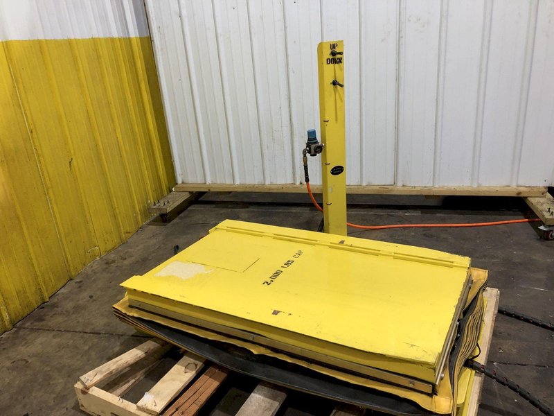 1,500 LBS TOPPER INDUSTRIAL MODEL D-MD/LR PNEUMATIC AIR LIFT TABLE: STOCK #17581