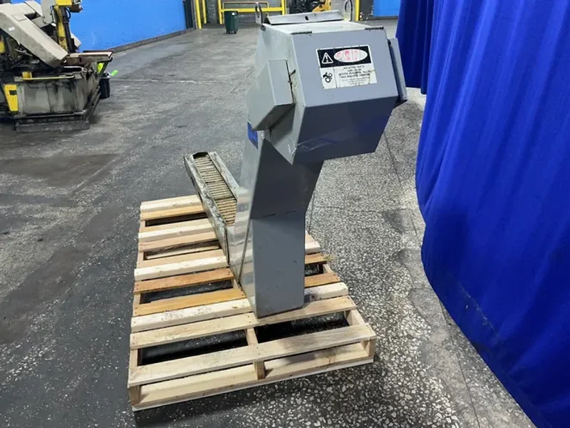 HENING 5” X 98” X 5” CHIP CONVEYOR   -  SL20 30-66366