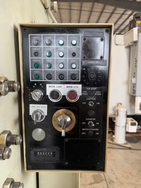 KOMATSU  OBS-25  25 Ton Gap Frame Press 1995’ # 7224