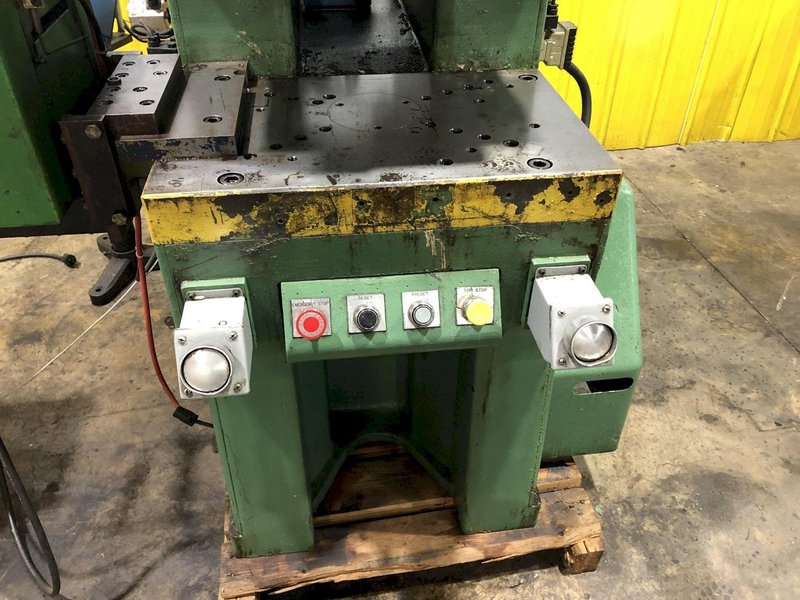 100 TON KOMATSU MAYPRESS MODEL #MKN-160 KNUCKLE JOINT FORGING PRESS: STOCK #12100