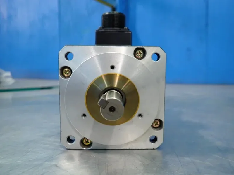 Yaskawa Electric  Ac Servo Motor  - Usasem-03as2k