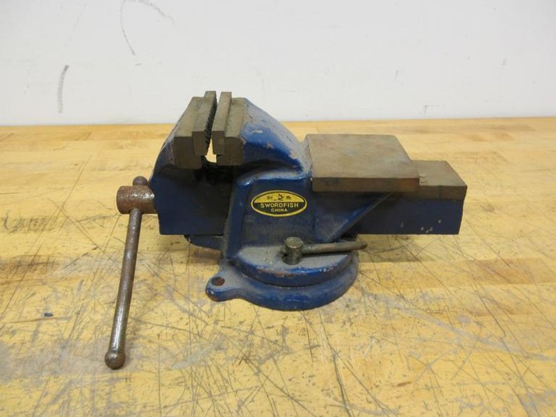 Swordfish China 4" Bench Vise, 4" Max Opening, Swiveling- Auction Item