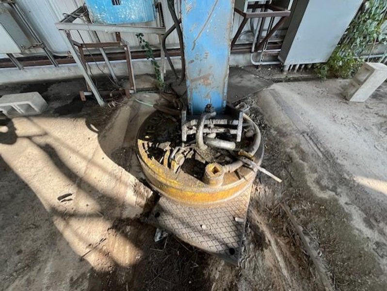 FUCHS MATERIAL HANDLER, MHL340 MAGNETIC CRANE STOCK# 3857