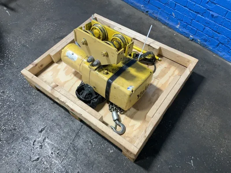YALE 1000 LBS CHAIN HOIST   -  KEL1/2-10LG15S1