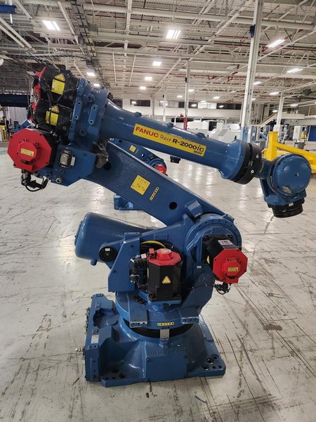 FANUC R200IC 165F A05B-1333-B201 W/ R-30IB PLUS CONTROLS A05B-2610-B022 USED