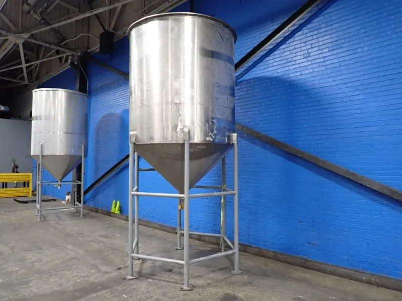 1667 GALLONS S/S TANK