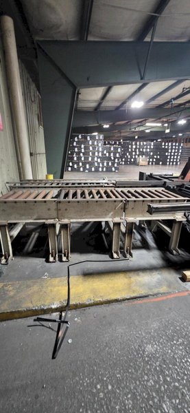 30" X 25" HEM WF160LA-DC AUTOMATIC BANDSAW. STOCK # 0757926