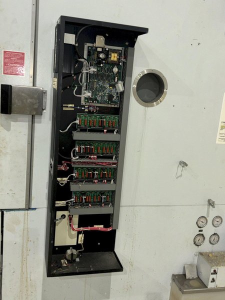 -73* TO 204* C 1999 THERMOTRON MODEL #SM-32C ENVIRONMENTAL TEST CHAMBER WITH HUMIDITY: STOCK #14739