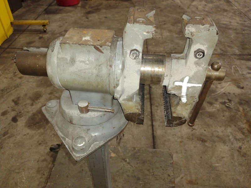 DAYTONA MACHINE VISE ON A MOBILE STAND: STOCK #23135