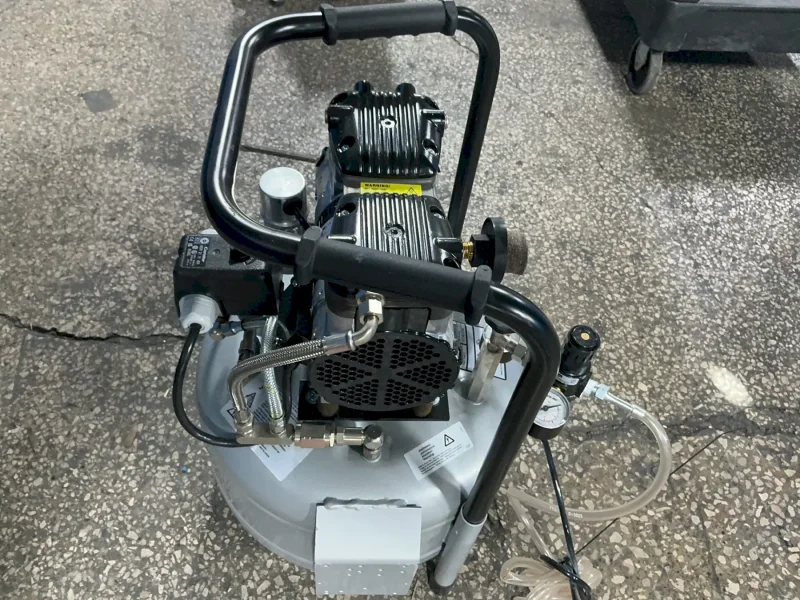 GAST MANUFACTURING 25 LITER, 12.2 BAR JUN-AIR OIL-LESS ROCKING PISTON AIR COMPRESSOR SYSTEM  -  87R-25B-JEBCB