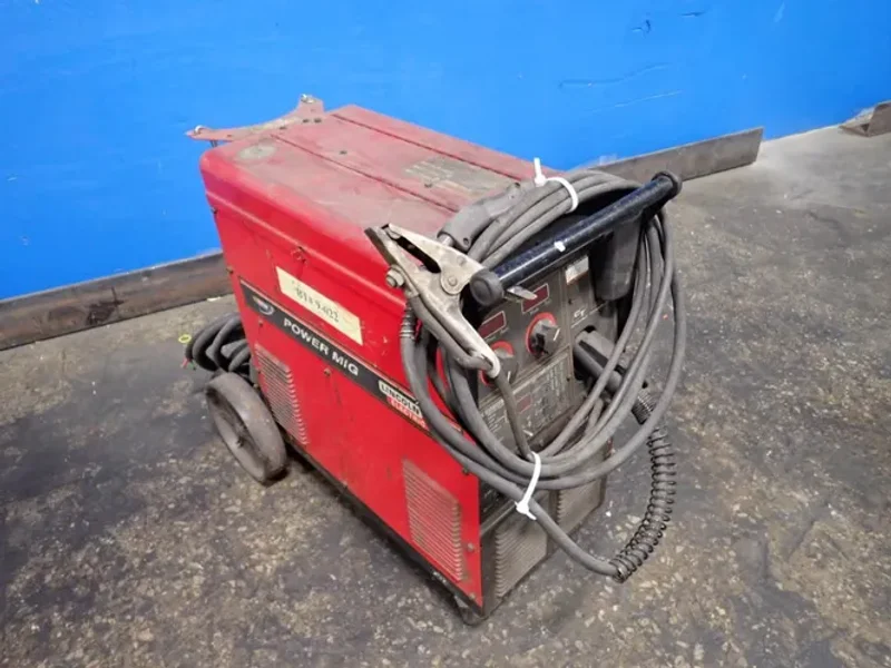 LINCOLN ELECTRIC 350 A WELDER   -  POWER MIG 350MP