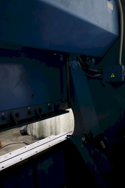 135 TON X 8' CINCINNATI MDL 135FMII HYDRAULIC PRESS BRAKE: STOCK #75067