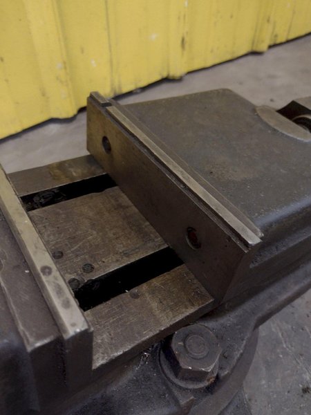 SWIVEL MACHINE VISE: STOCK 17853