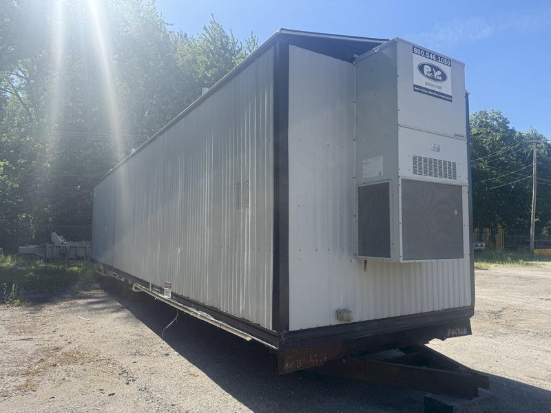 2008 MICHIANA MEN'S &amp; WOMEN'S PORTABLE BATHROOM TRAILER: STOCK #23097