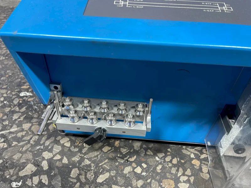 EUBANKS AUTOSTRIP 8000 AUTOMATIC WIRE CUTTER AND STRIPPER  -  8000-01T