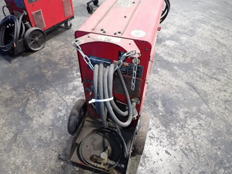 LINCOLN ELECTRIC 350 A WELDER   -  POWER MIG 350MP