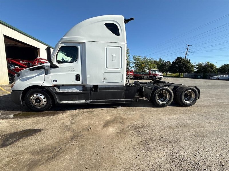 2023 Freightliner Cascadia 3AKJHHDR2PSNC6295