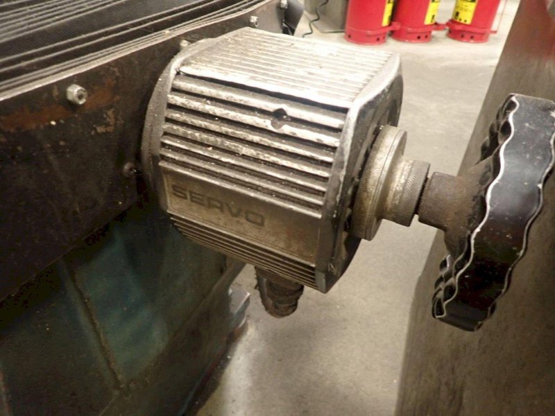 SERVO MODEL #5000 CNC BED MILL: YOBRO #24273