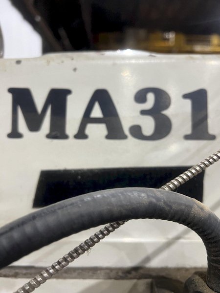 5 HP WILLIS MODEL #5000VS VERTICAL KNEE MILL: STOCK #19835