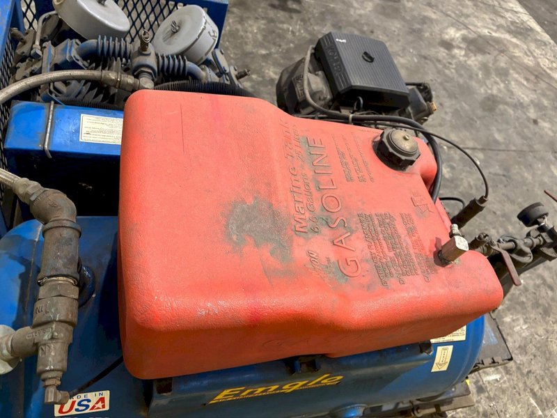 EMGLO PORTABLE AIR COMPRESSOR WITH KOHLER GAS POWERED ENGINE: YOBRO #24254