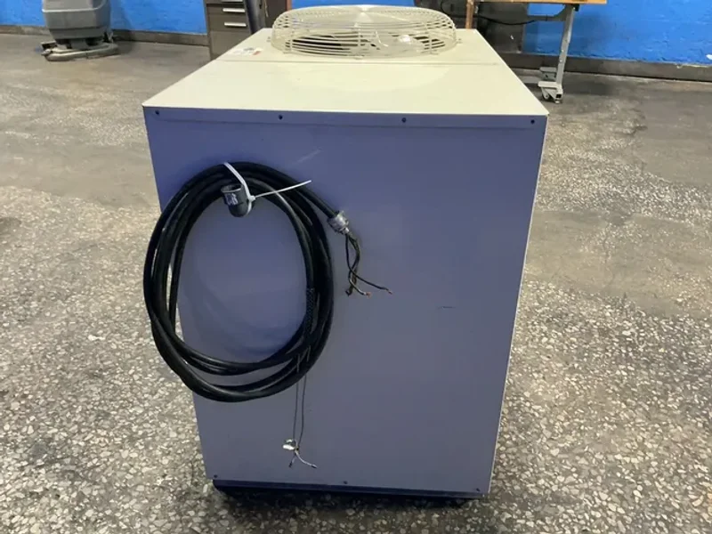 TRUETON 3/-/460 WATER CHILLER   -  200AC