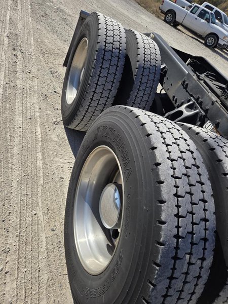 PETERBILT 567 - Trucks