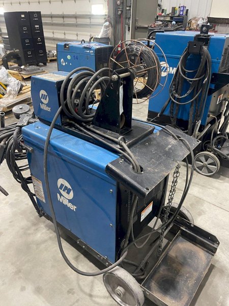 MILLER DELTAWELD 302 ARC WELDER USED