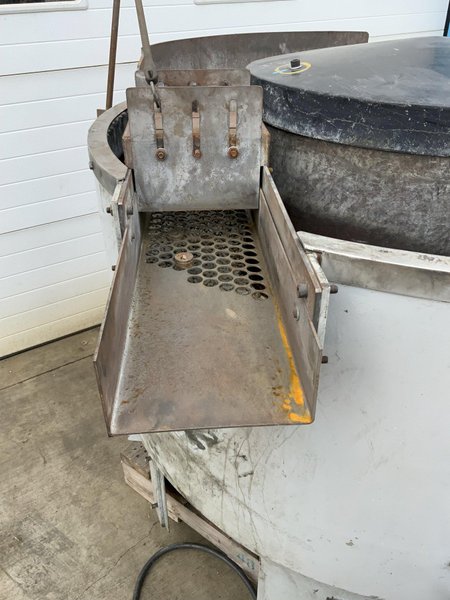 12 CUBIC FT ROTO FINISH VIBRATORY BOWL: STOCK #80966