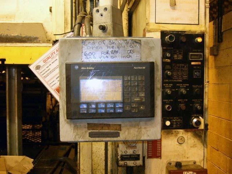 200 Ton Pacific Straight Side Hydraulic Press, 1992 – Light Curtains, Programmable Cushion Control