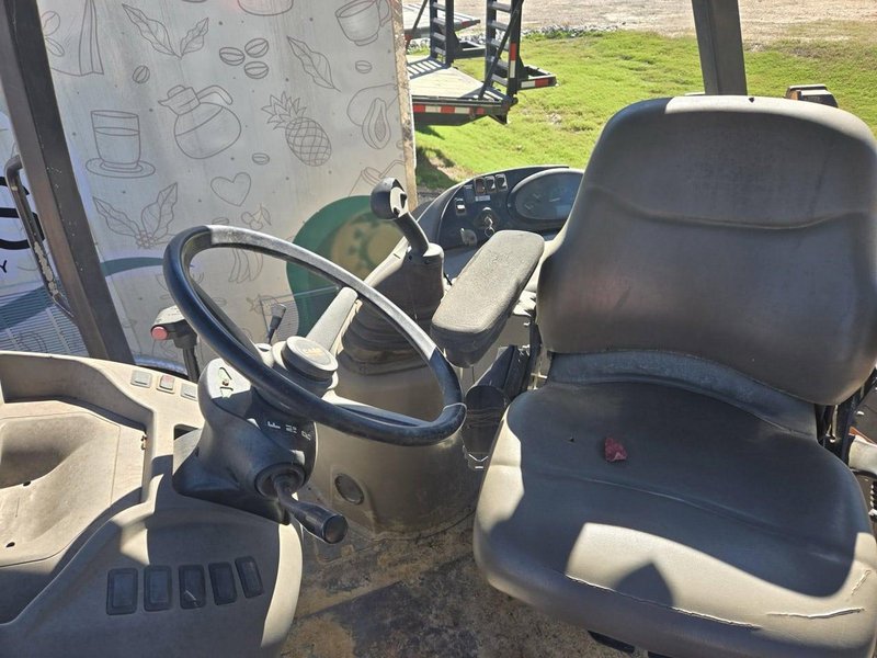 Case 580N Loader Backhoe, 2014 – Enclosed Cab, Pilot Controls