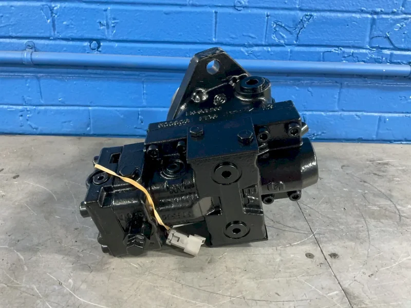 DANFOSS MOTOR TRACK DRIVE  -  51C060-1-RD1B