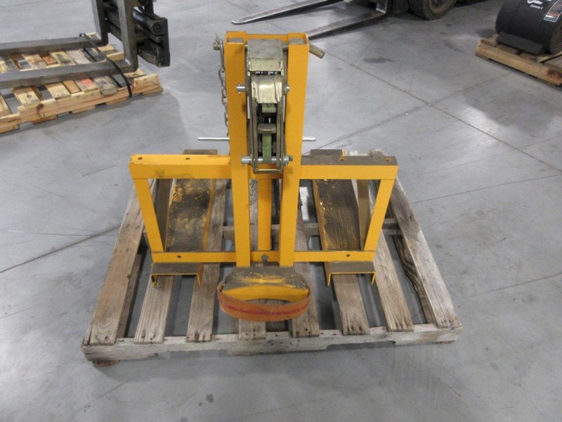Uline Fork Universal Drum Grabber H-7170- Auction Item