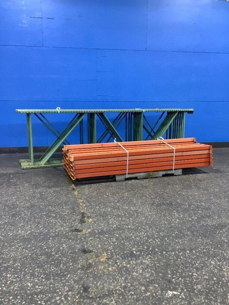 42" x 144" PALLET RACKING  -  TEARDROP