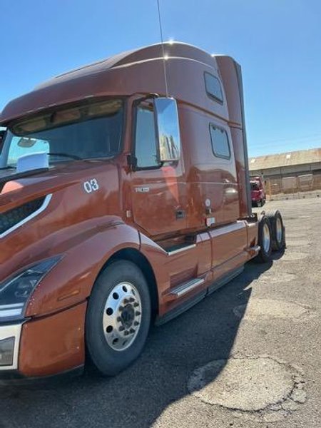 2022 Volvo Trucks VNL 64T860 Sleeper – D13, I-Shift, 6×4,